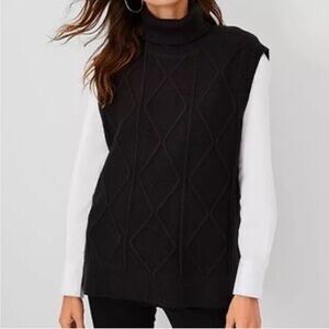 Ann Taylor Cable Knit Turtleneck Sleeveless Sweater Black Size XS